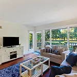 1368 Fairway Oaks