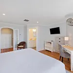 1113 Duneside Drive