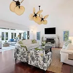 115 Pleasant Valley
