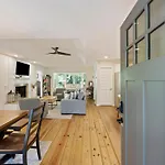 1054 Sparrow Pond