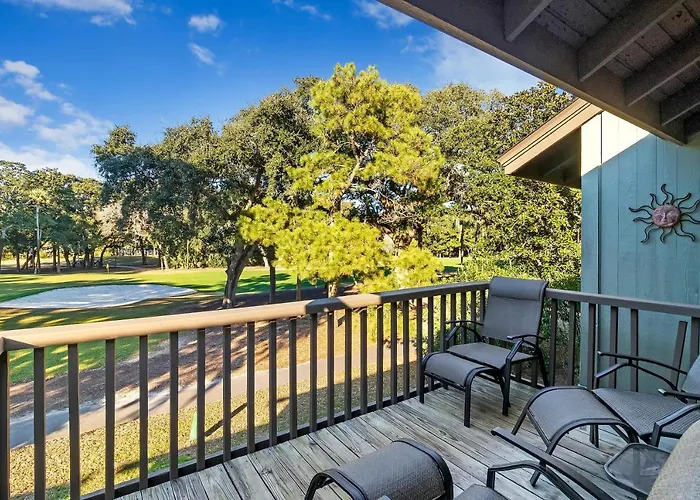 1368 Fairway Oaks