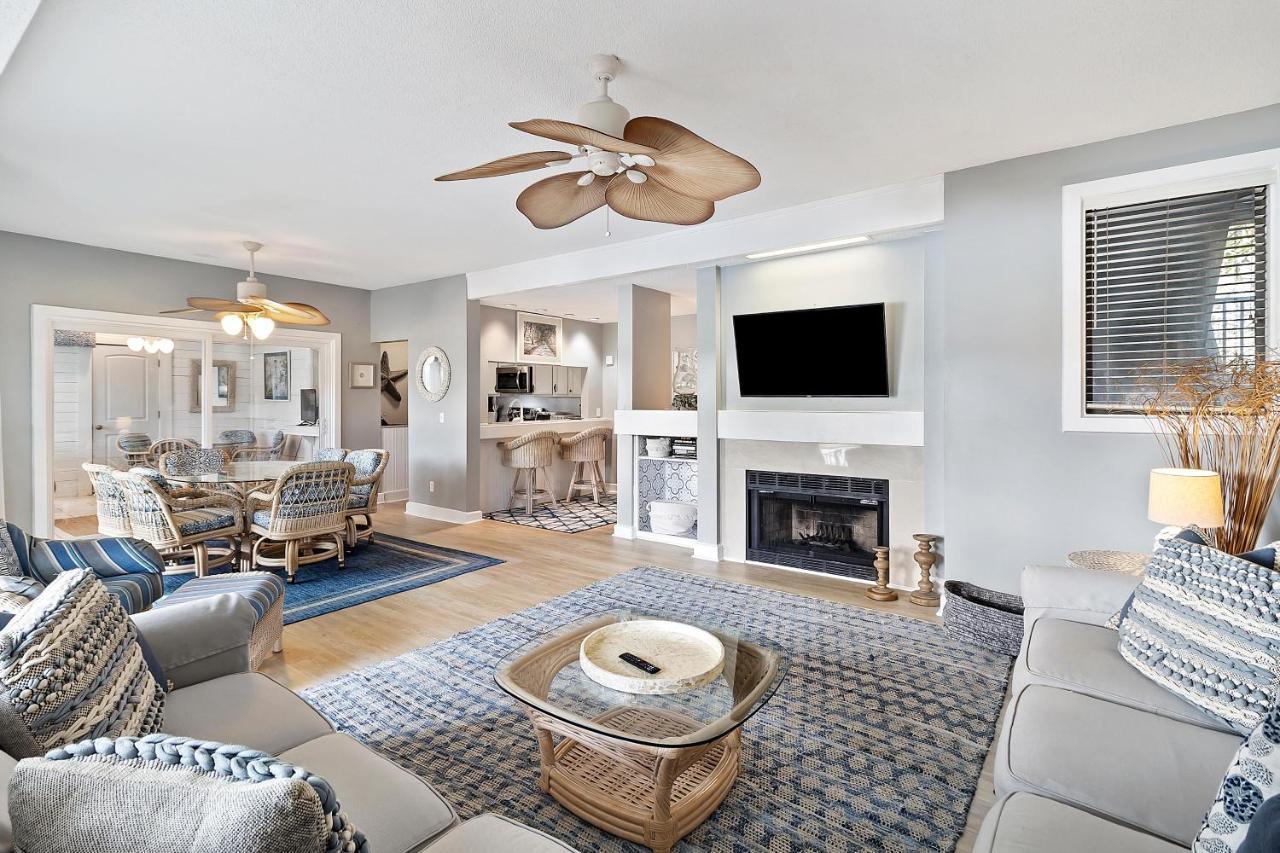 4937 Turtle Point *