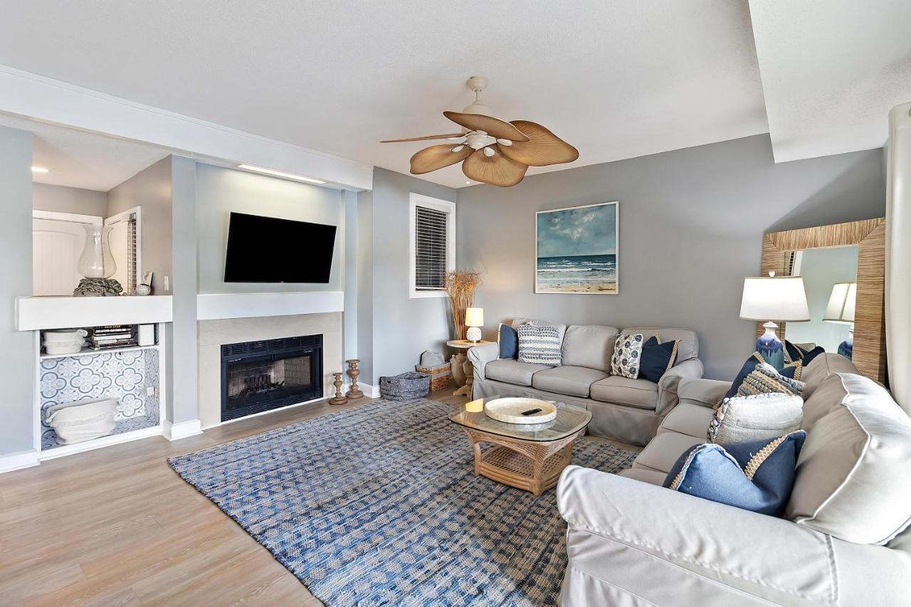 4937 Turtle Point