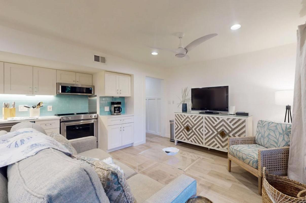 4286 Mariners Watch Lagoon View Villa *