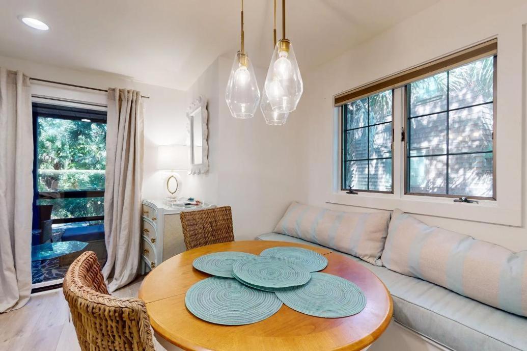 4286 Mariners Watch Lagoon View Villa *