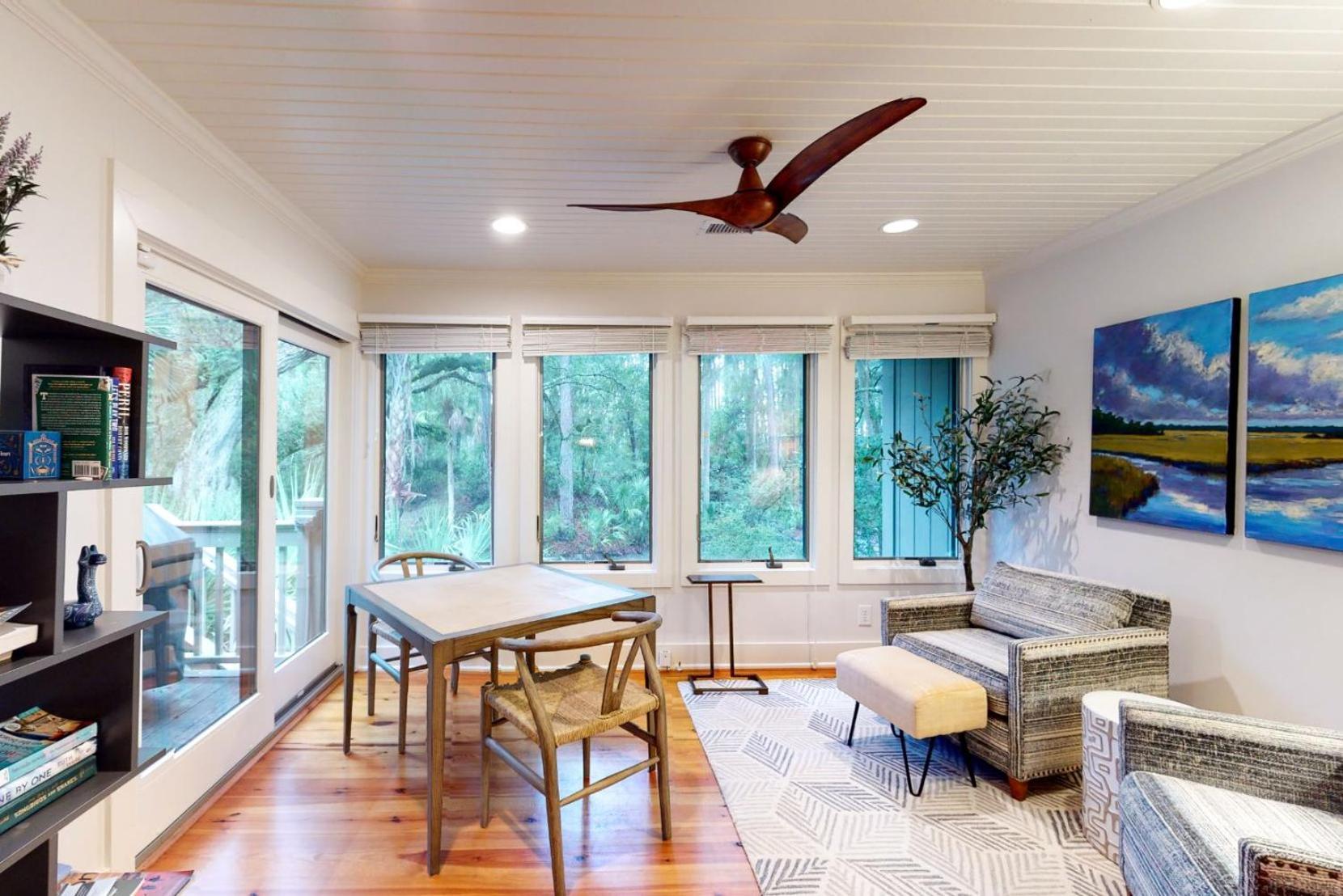 1082 Sparrow Pond Lagoon View *