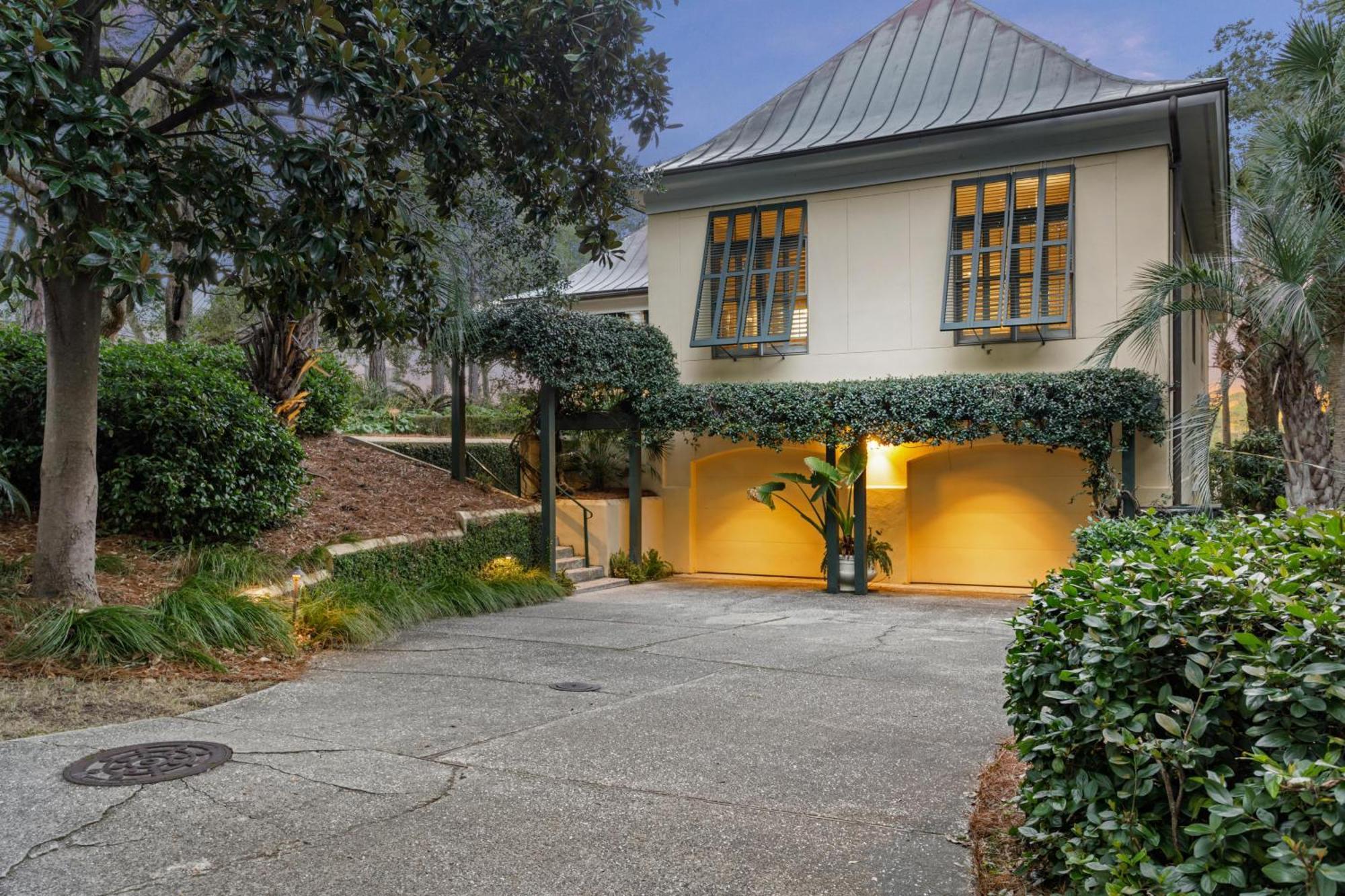 305 Ocean Oaks