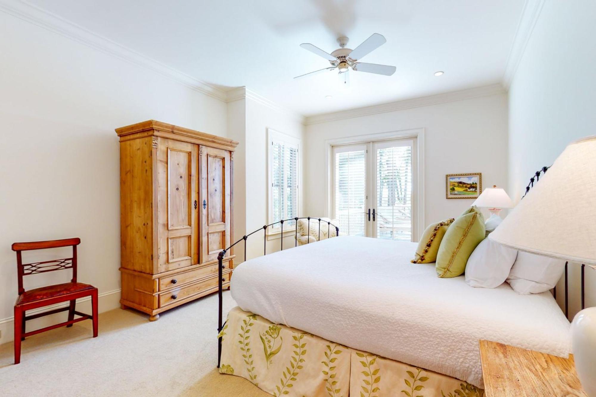 12 Falcon Point Road Holiday home
