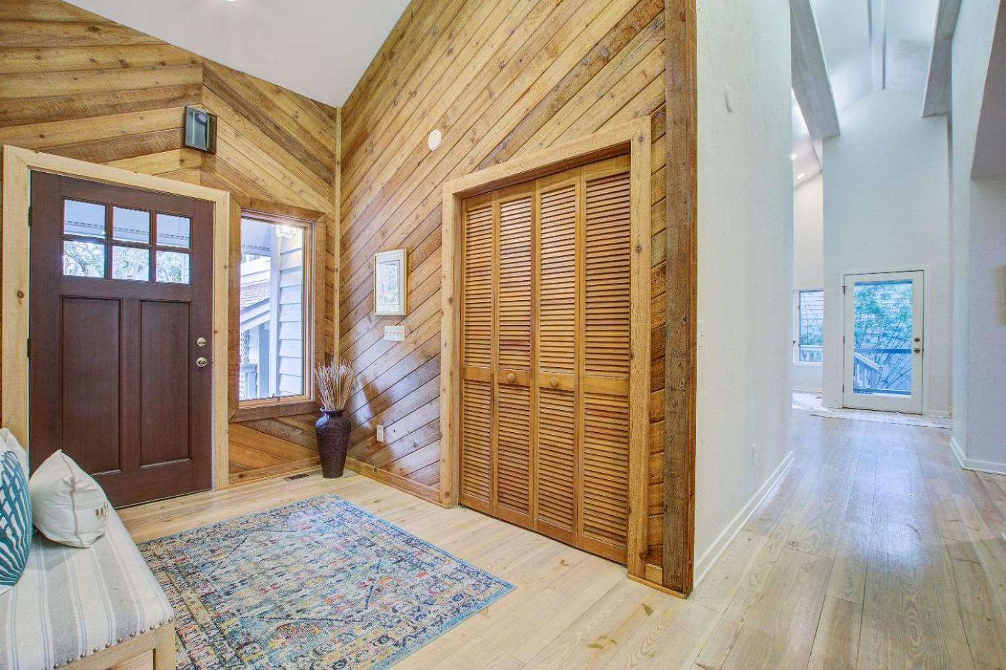 166 Surfsong Rd *