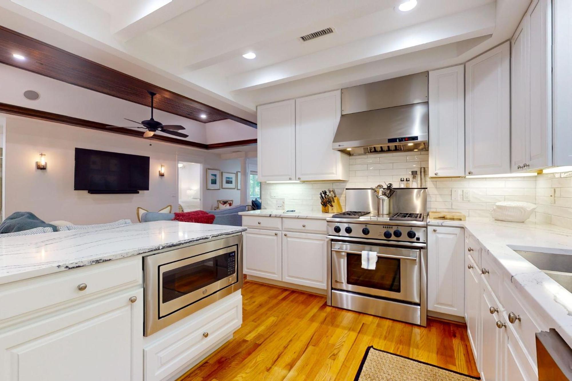 1063 Sparrow Pond Woodland View