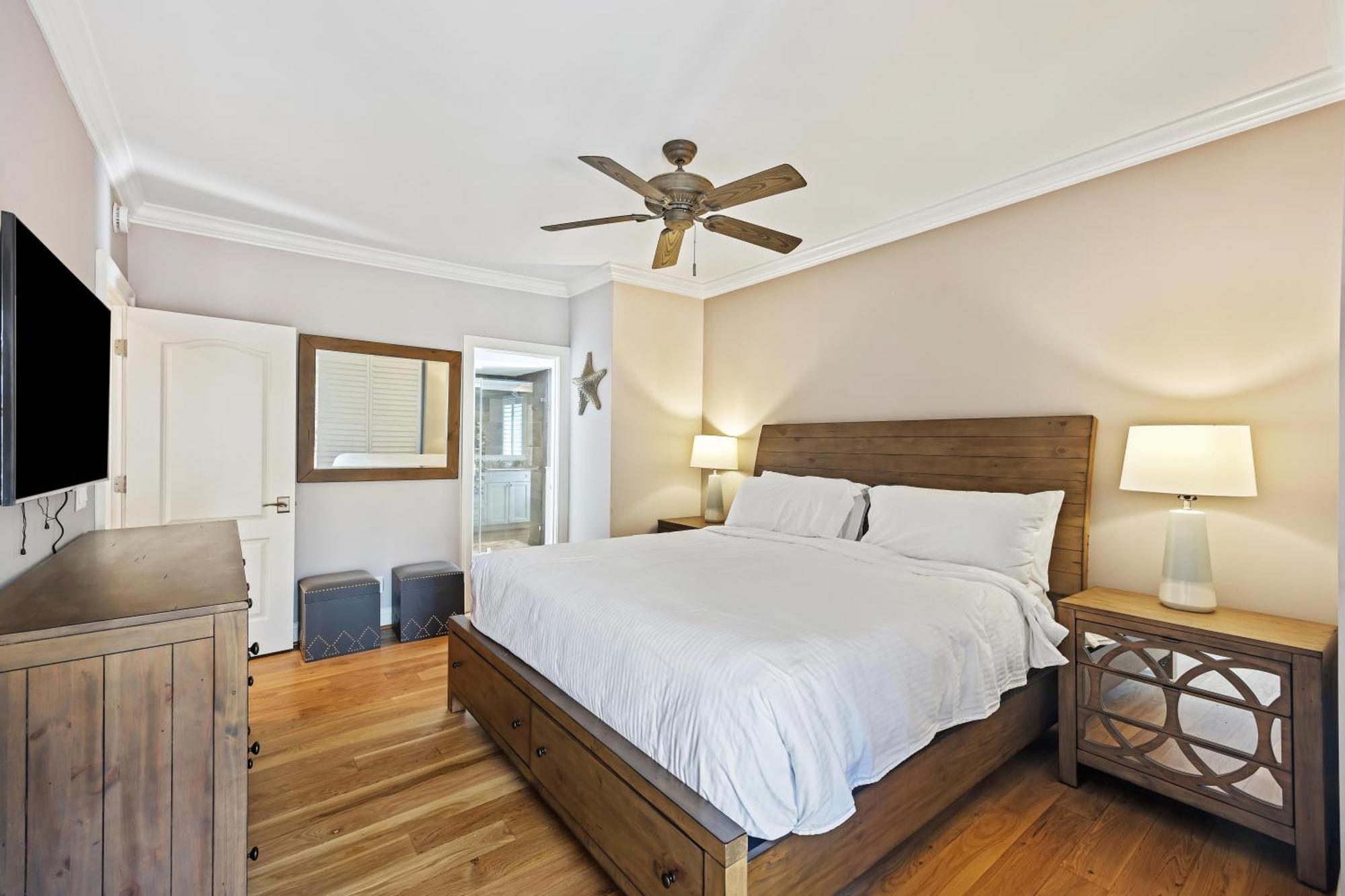 4976 Turtle Point