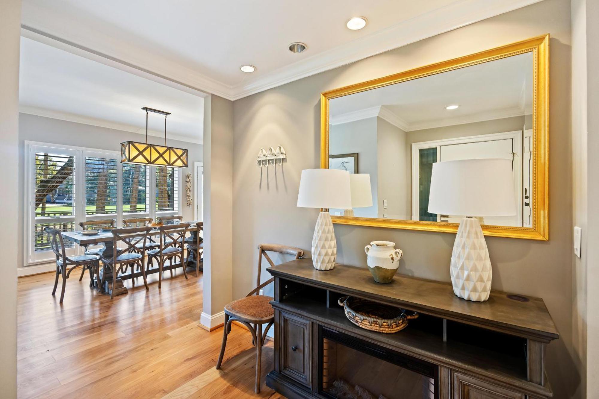 4976 Turtle Point