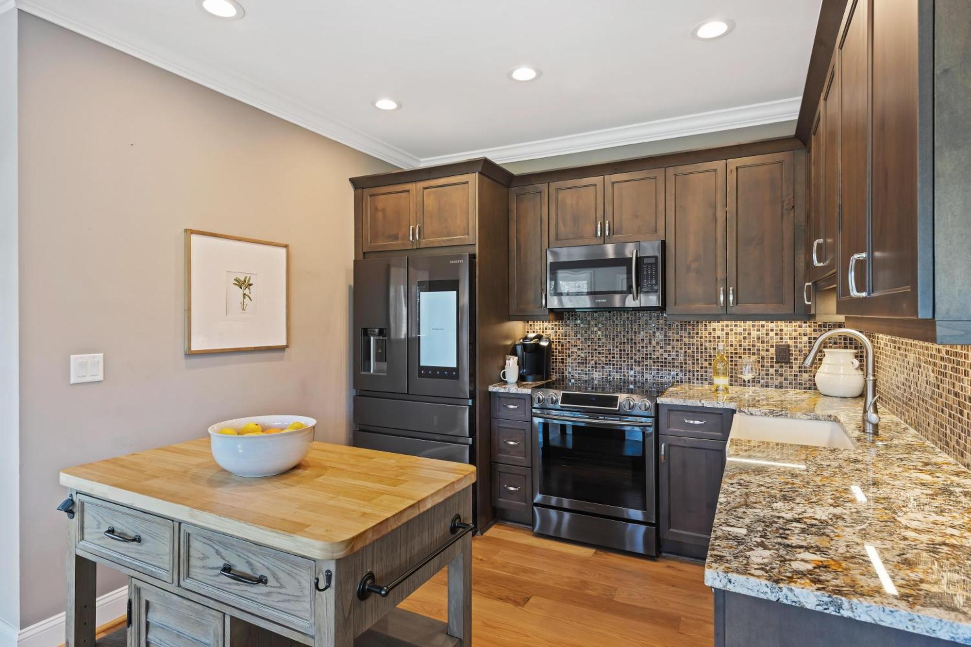 4976 Turtle Point