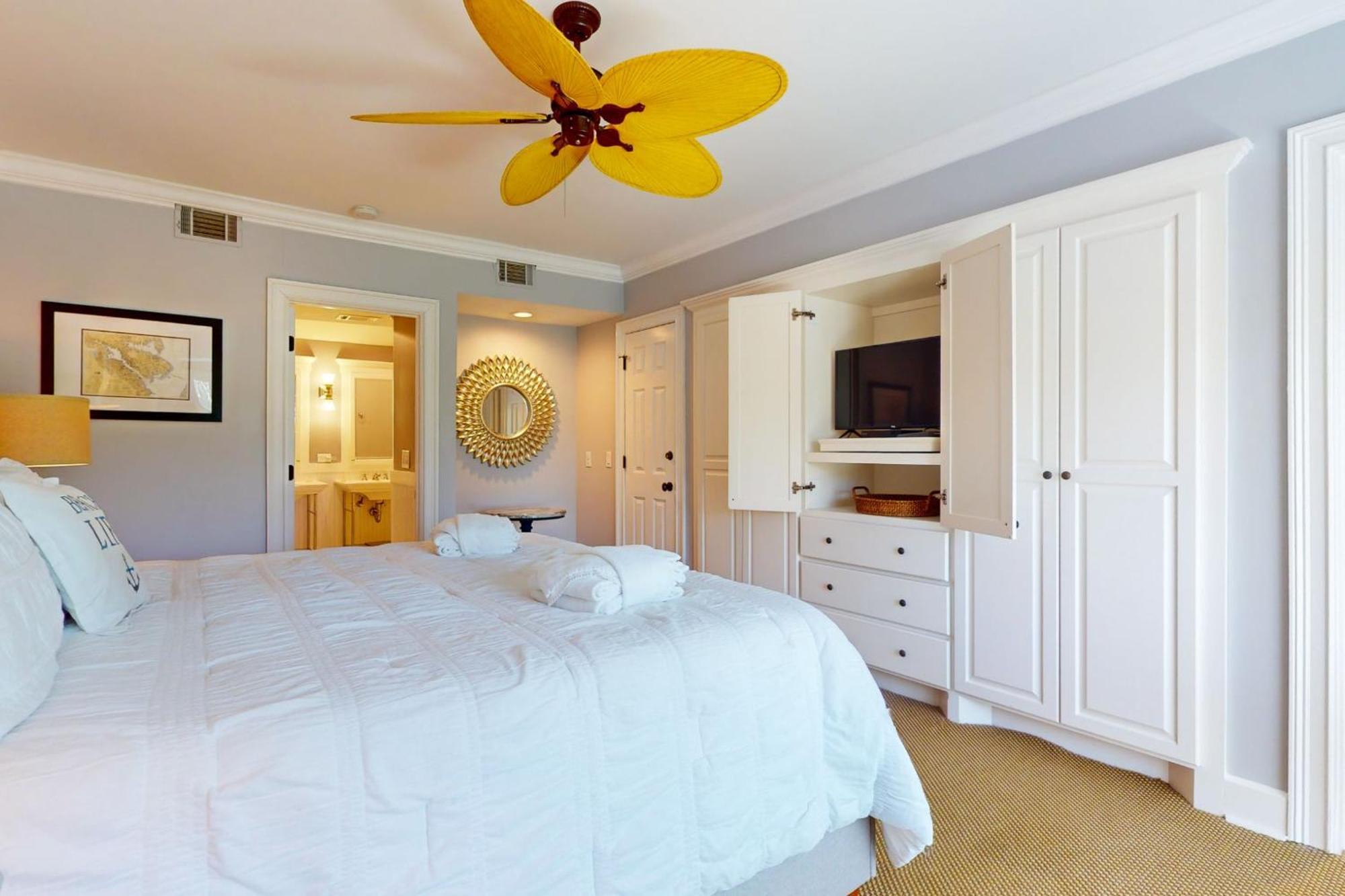4974 Turtle Point Golf View Villa