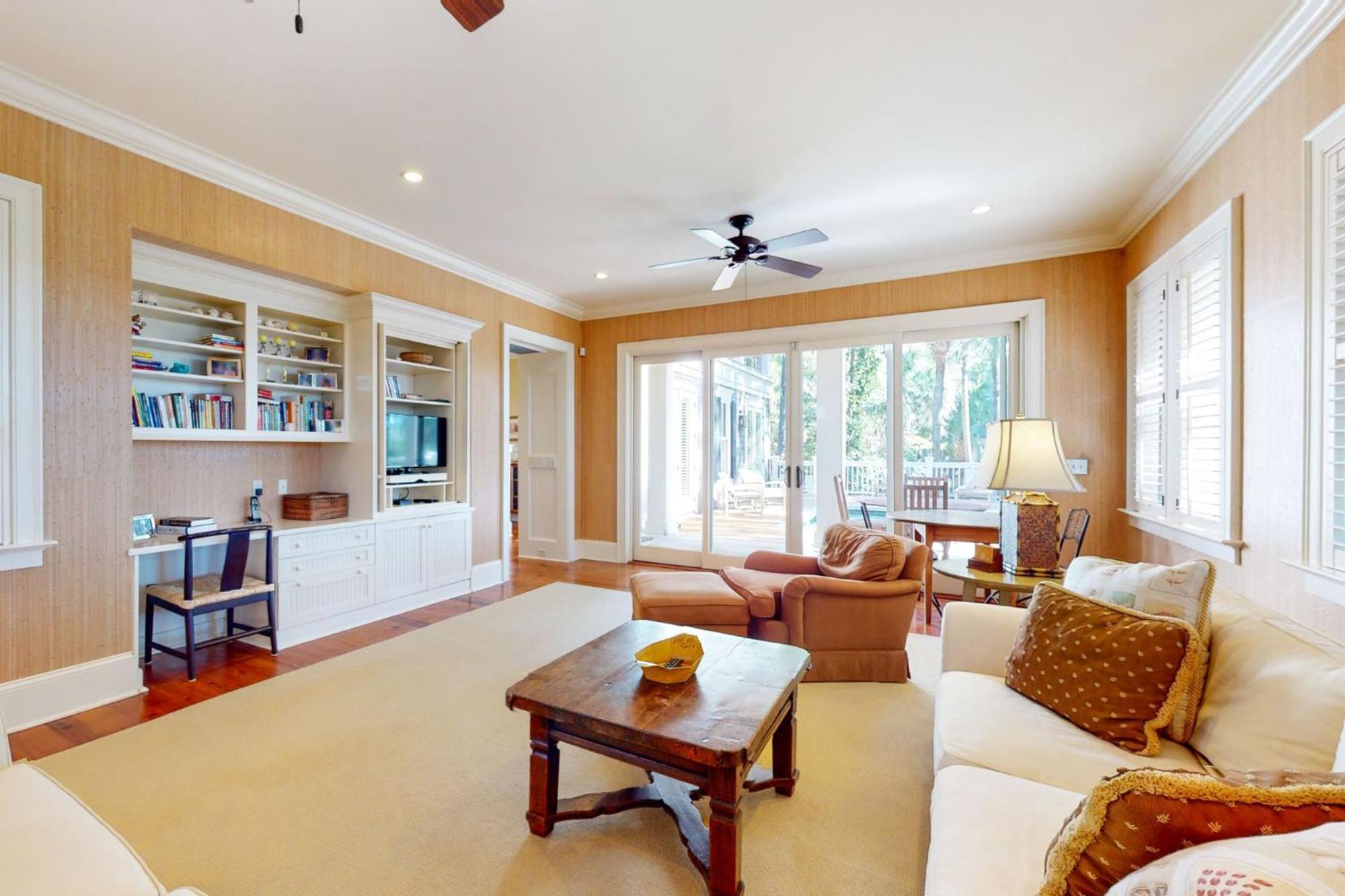 12 Falcon Point Road *