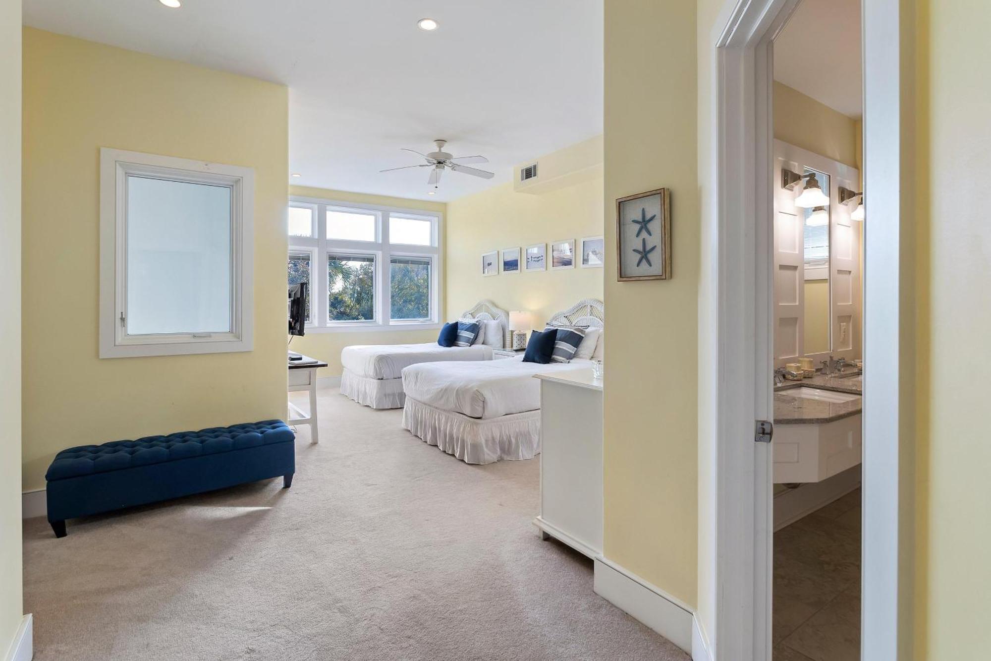 52 Surfsong Holiday home *