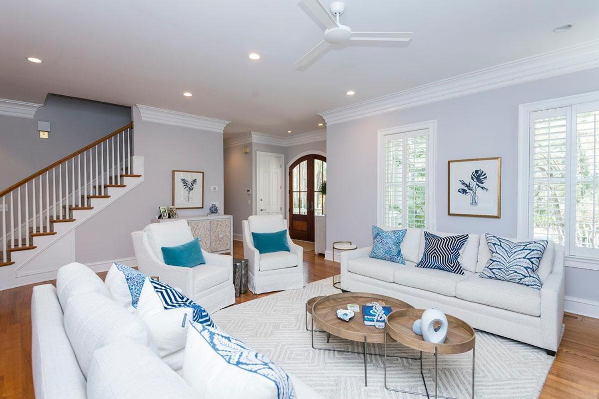 767 Curlew Court