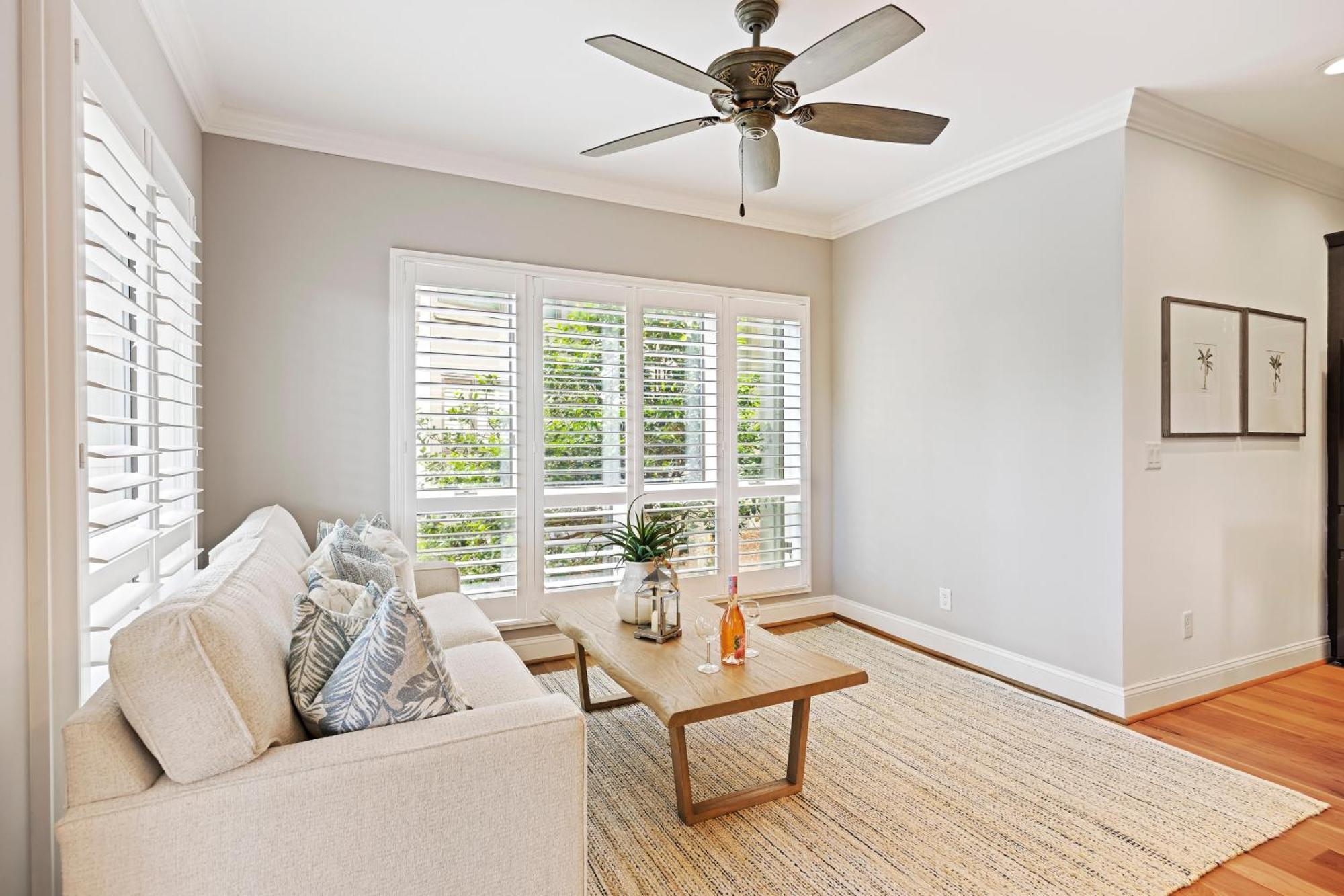 4976 Turtle Point *